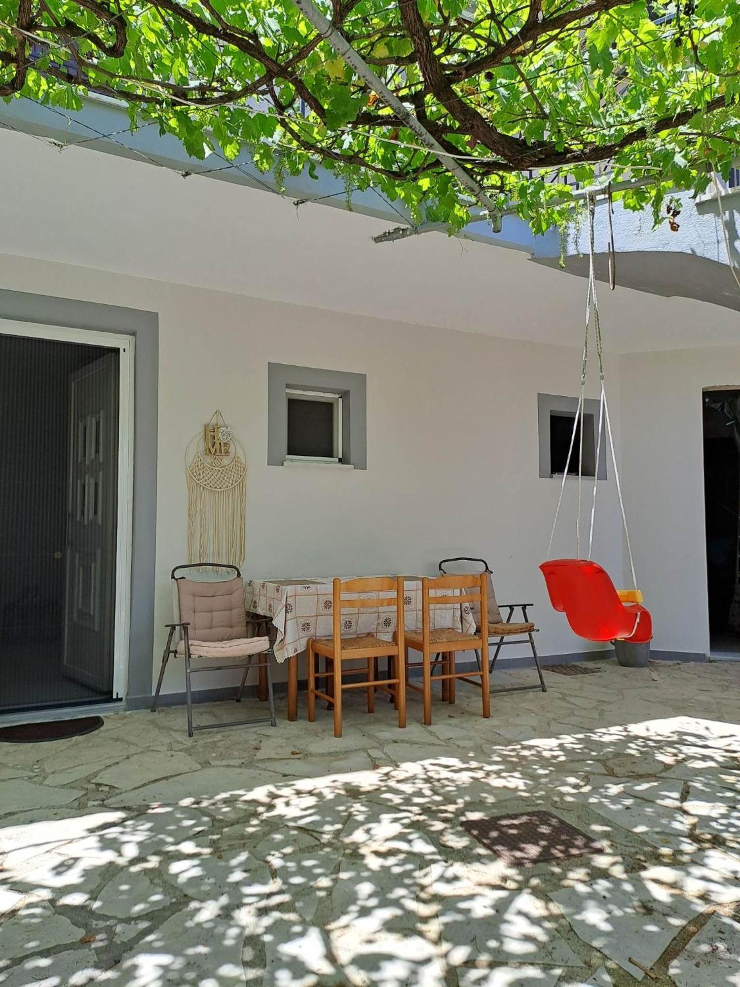 Nikiana Family Apartment 외부 사진